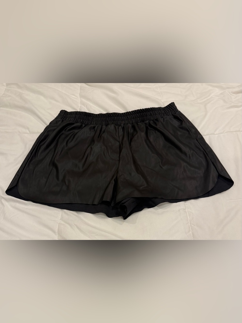NWT Francesca's ALYA Black Faux Leather Shorts - Size XL - Picture 1 of 6
